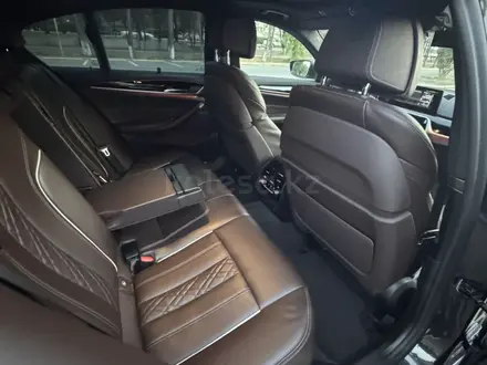 BMW 530 2019 года за 19 000 000 тг. в Алматы – фото 19