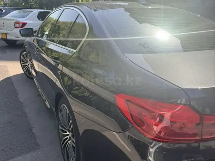 BMW 530 2019 года за 19 000 000 тг. в Алматы – фото 28