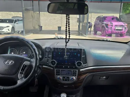 Hyundai Santa Fe 2011 года за 6 800 000 тг. в Алматы – фото 12