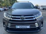 Toyota Highlander 2015 года за 13 791 375 тг. в Алматы – фото 2