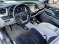 Toyota Highlander 2015 годаүшін13 791 375 тг. в Алматы – фото 10