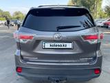 Toyota Highlander 2015 года за 13 791 375 тг. в Алматы – фото 5