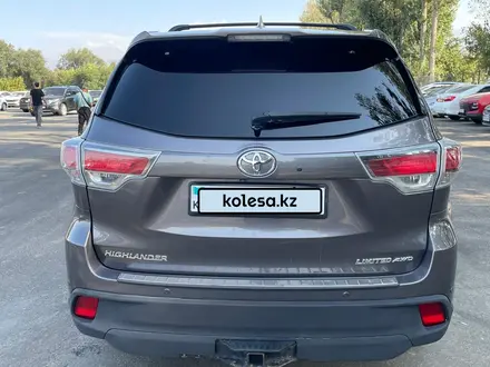 Toyota Highlander 2015 года за 13 437 750 тг. в Алматы – фото 5