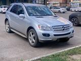 Mercedes-Benz ML 350 2007 года за 6 850 000 тг. в Караганда – фото 2