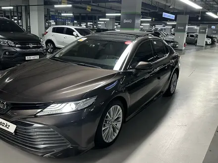 Toyota Camry 2018 года за 15 500 000 тг. в Туркестан – фото 12