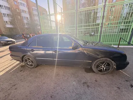 Mercedes-Benz E 280 1996 года за 1 800 000 тг. в Астана – фото 4