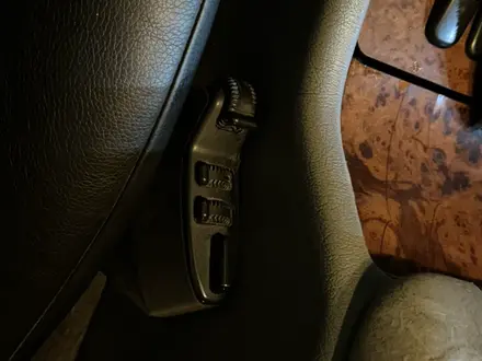 Mercedes-Benz E 240 1998 года за 4 700 000 тг. в Караганда – фото 18