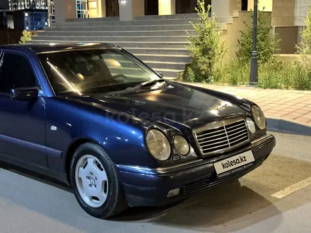 Mercedes-Benz E 240 1998 года за 4 700 000 тг. в Караганда – фото 8