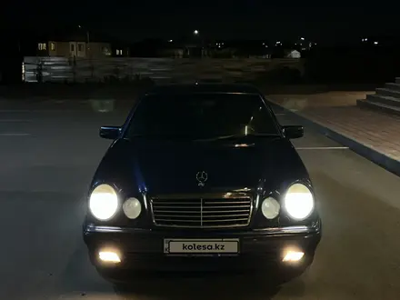 Mercedes-Benz E 240 1998 года за 4 700 000 тг. в Караганда – фото 10