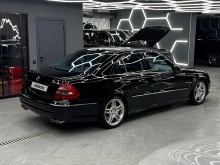 Mercedes-Benz E 55 AMG 2006 года за 14 000 000 тг. в Алматы – фото 4