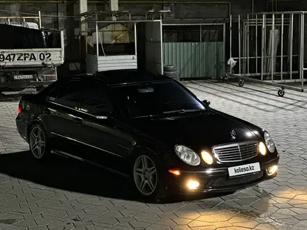 Mercedes-Benz E 55 AMG 2006 года за 14 000 000 тг. в Алматы – фото 22