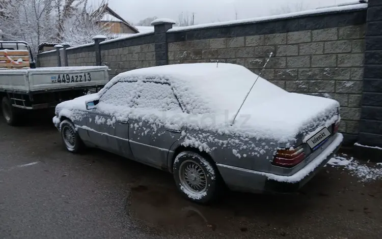 Mercedes-Benz E 200 1992 годаfor1 600 000 тг. в Алматы