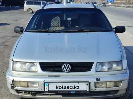 Volkswagen Passat 1995 года за 2 000 000 тг. в Шымкент – фото 9