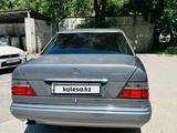 Mercedes-Benz E 320 1994 года за 3 500 000 тг. в Алматы – фото 4