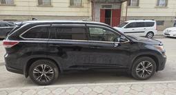 Toyota Highlander 2016 года за 12 500 000 тг. в Актау – фото 3