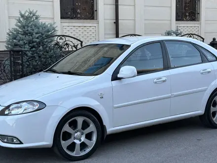 Daewoo Gentra 2014 года за 4 400 000 тг. в Шымкент – фото 10