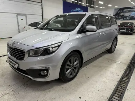 Kia Carnival 2015 года за 10 000 000 тг. в Шымкент – фото 2