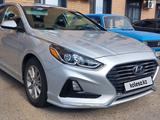 Hyundai Sonata 2019 года за 7 500 000 тг. в Уральск – фото 2