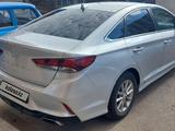 Hyundai Sonata 2019 года за 7 500 000 тг. в Уральск – фото 4