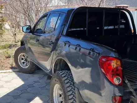 Mitsubishi L200 2007 года за 4 200 000 тг. в Алматы – фото 2