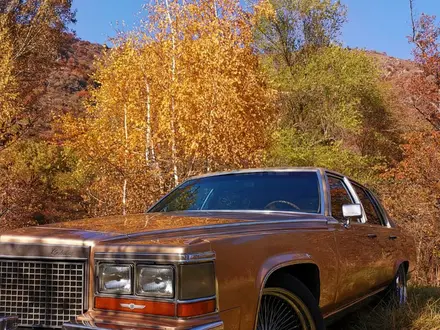 Cadillac Brougham 1987 годаүшін19 200 000 тг. в Алматы