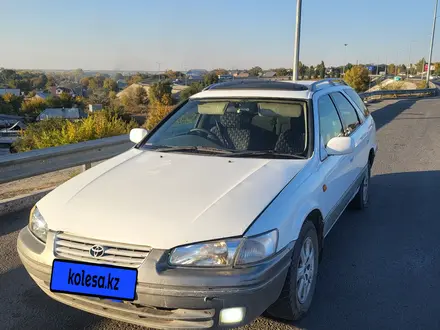 Toyota Camry Gracia 1997 года за 2 650 000 тг. в Семей – фото 2