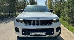 Jeep Grand Cherokee 2022 годаүшін44 500 000 тг. в Алматы – фото 3