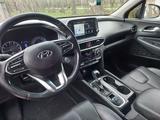 Hyundai Santa Fe 2020 года за 12 000 000 тг. в Караганда – фото 5