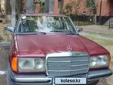 Mercedes-Benz E 230 1981 годаүшін1 000 000 тг. в Тараз