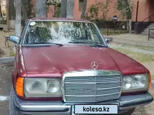 Mercedes-Benz E-Class, 1981