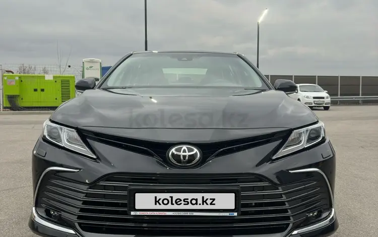 Toyota Camry 2023 года за 17 500 000 тг. в Алматы