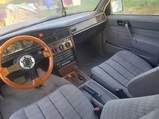 Mercedes-Benz 190