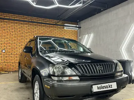 Lexus RX 300 1999 года за 5 000 000 тг. в Астана