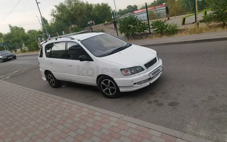 Toyota Ipsum 1997 годаүшін3 300 000 тг. в Алматы