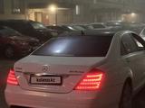 Mercedes-Benz S 500 2006 годаүшін7 500 000 тг. в Жанаозен – фото 4