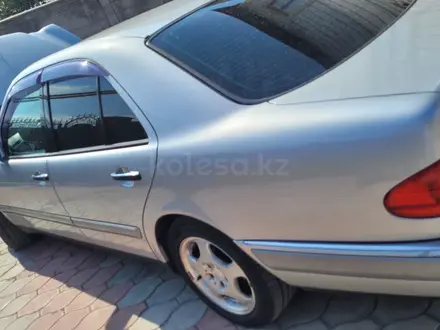 Mercedes-Benz E 320 1996 года за 5 000 000 тг. в Каскелен – фото 4