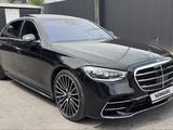 Mercedes-Benz S 580 2022 года за 77 000 000 тг. в Шымкент – фото 4