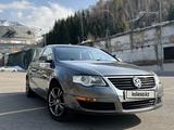 Volkswagen Passat 2005 года за 4 000 000 тг. в Алматы