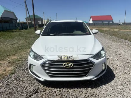 Hyundai Elantra 2018 года за 4 000 000 тг. в Актобе