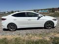 Hyundai Elantra 2018 года за 4 000 000 тг. в Актобе – фото 2
