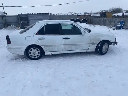 Mercedes-Benz C 200 1995 года за 850 000 тг. в Караганда – фото 2