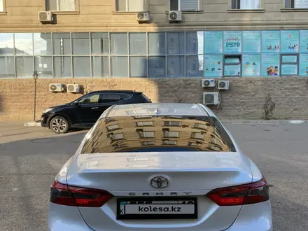 Toyota Camry 2018 года за 14 700 000 тг. в Жанаозен – фото 6