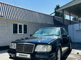 Mercedes-Benz E 230