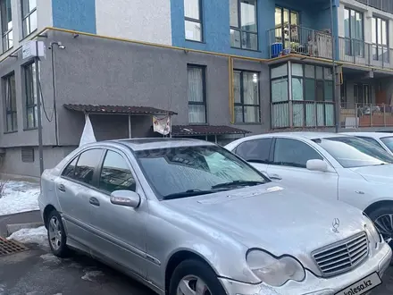 Mercedes-Benz C 180 2005 года за 4 500 000 тг. в Алматы