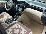 Toyota Highlander 2003 года за 6 100 000 тг. в Актобе – фото 5