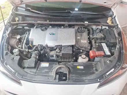 Toyota Prius 2022 года за 12 350 000 тг. в Алматы – фото 10