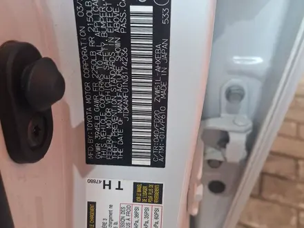 Toyota Prius 2022 года за 12 350 000 тг. в Алматы – фото 6