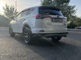 Toyota RAV4 2019 года за 14 000 000 тг. в Шымкент – фото 3