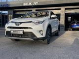 Toyota RAV4 2019 года за 14 000 000 тг. в Шымкент