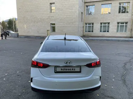 Hyundai Accent 2021 года за 9 100 000 тг. в Кокшетау – фото 4